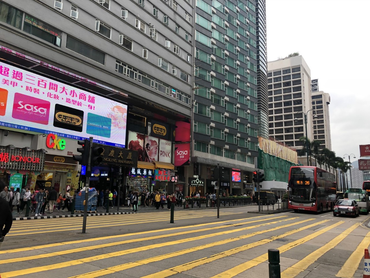 [實時焦點]明天起，香港推新一代電子護照，最快5分鐘辦成！