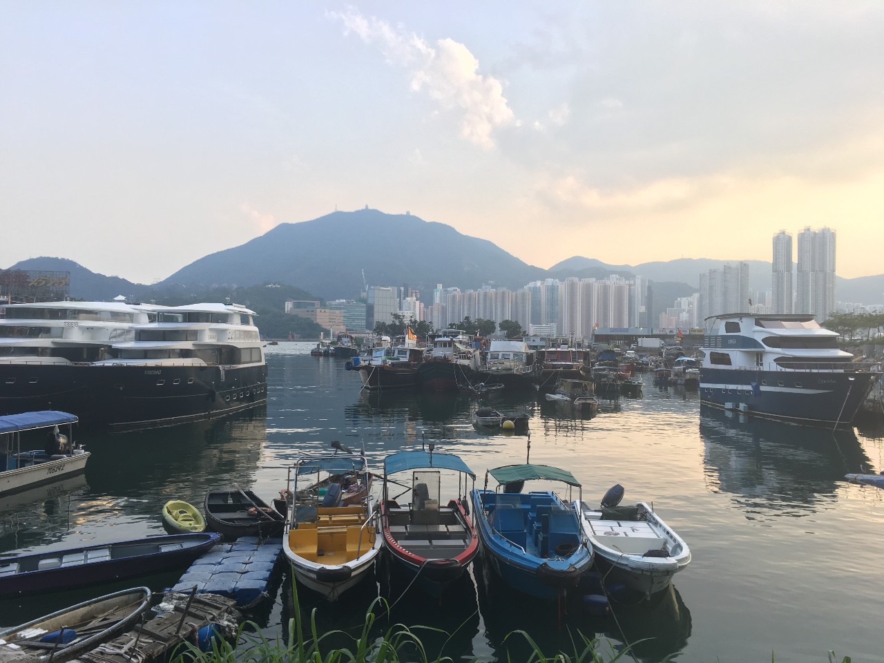 [政策速遞]重磅利好！擁有一個香港身份，政府幫繳30萬個稅不是夢！